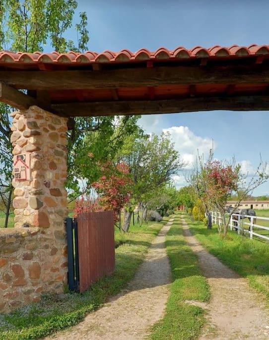 Granja De Cantarinas Ciudad-Rodrigo Exteriör bild